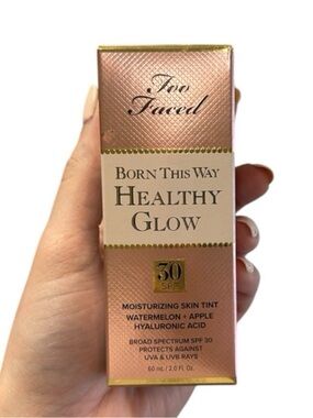 Too Faced Healthy Glow Moisturizing Skin Tint - Nude
